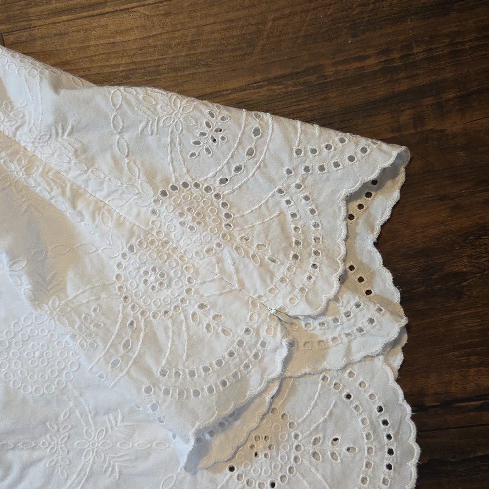Talbots White Embroidered Blouse Size Medium - Picture 4 of 7